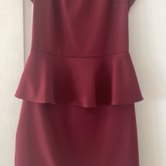 H&M pretty peplum style mulberry coloured dress SIZE 4 - Picture 2 of 12